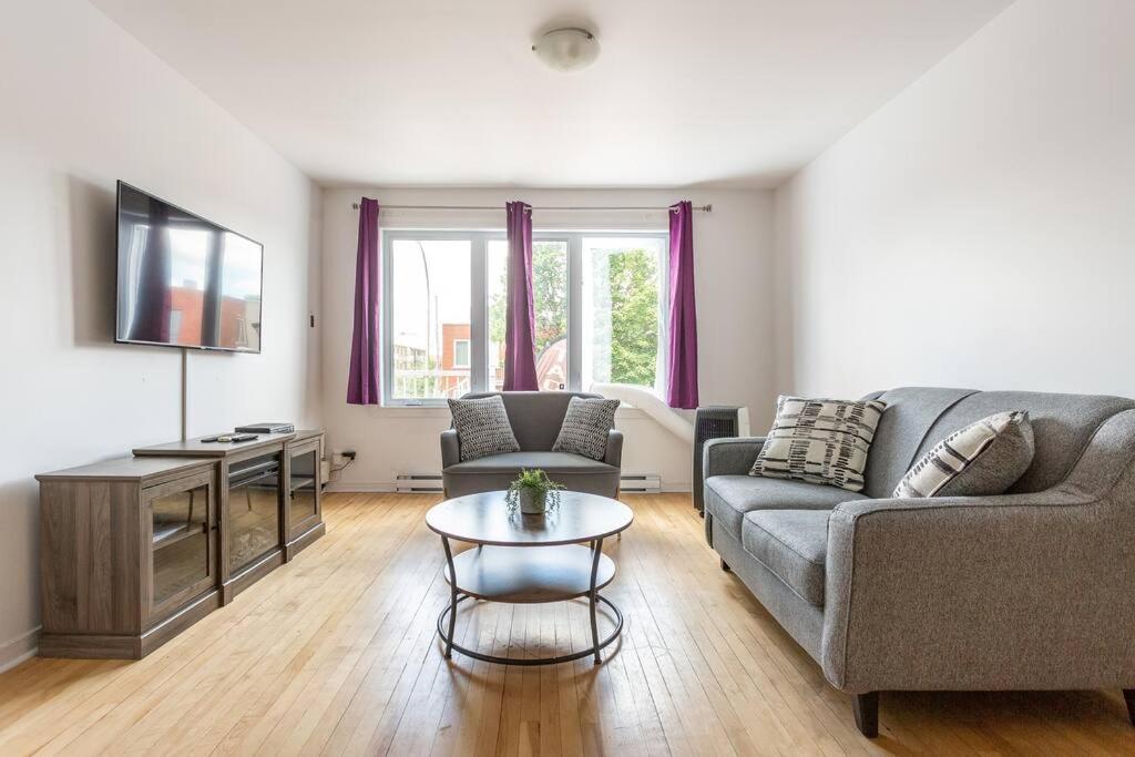 Lovely Rental Unit With Balcony~ Autoroute 40 Μόντρεαλ Εξωτερικό φωτογραφία