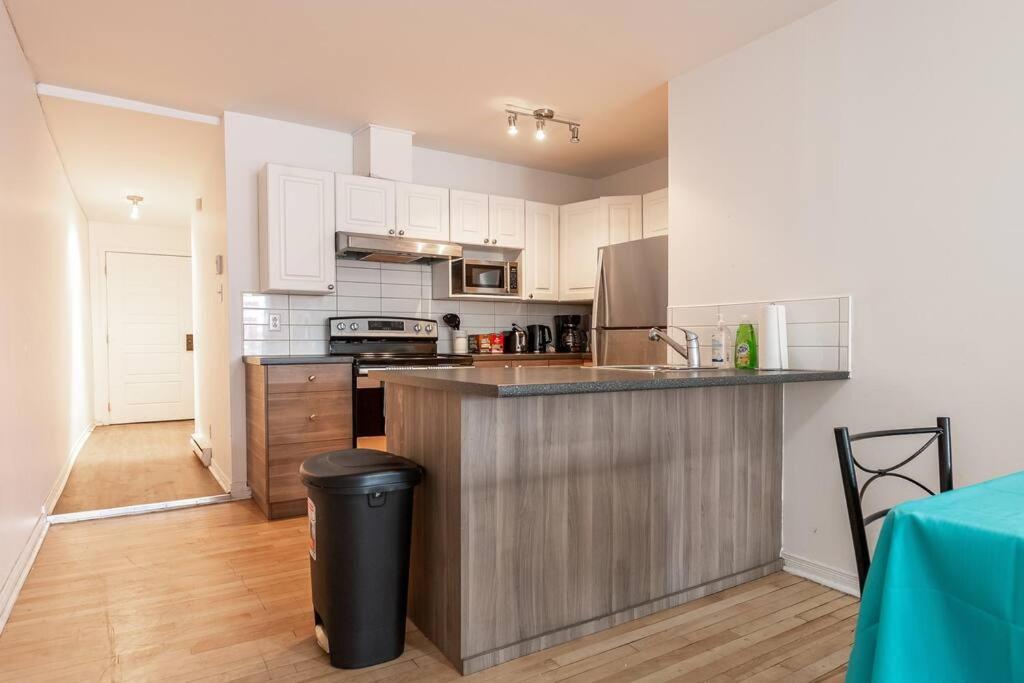 Lovely Rental Unit With Balcony~ Autoroute 40 Μόντρεαλ Εξωτερικό φωτογραφία